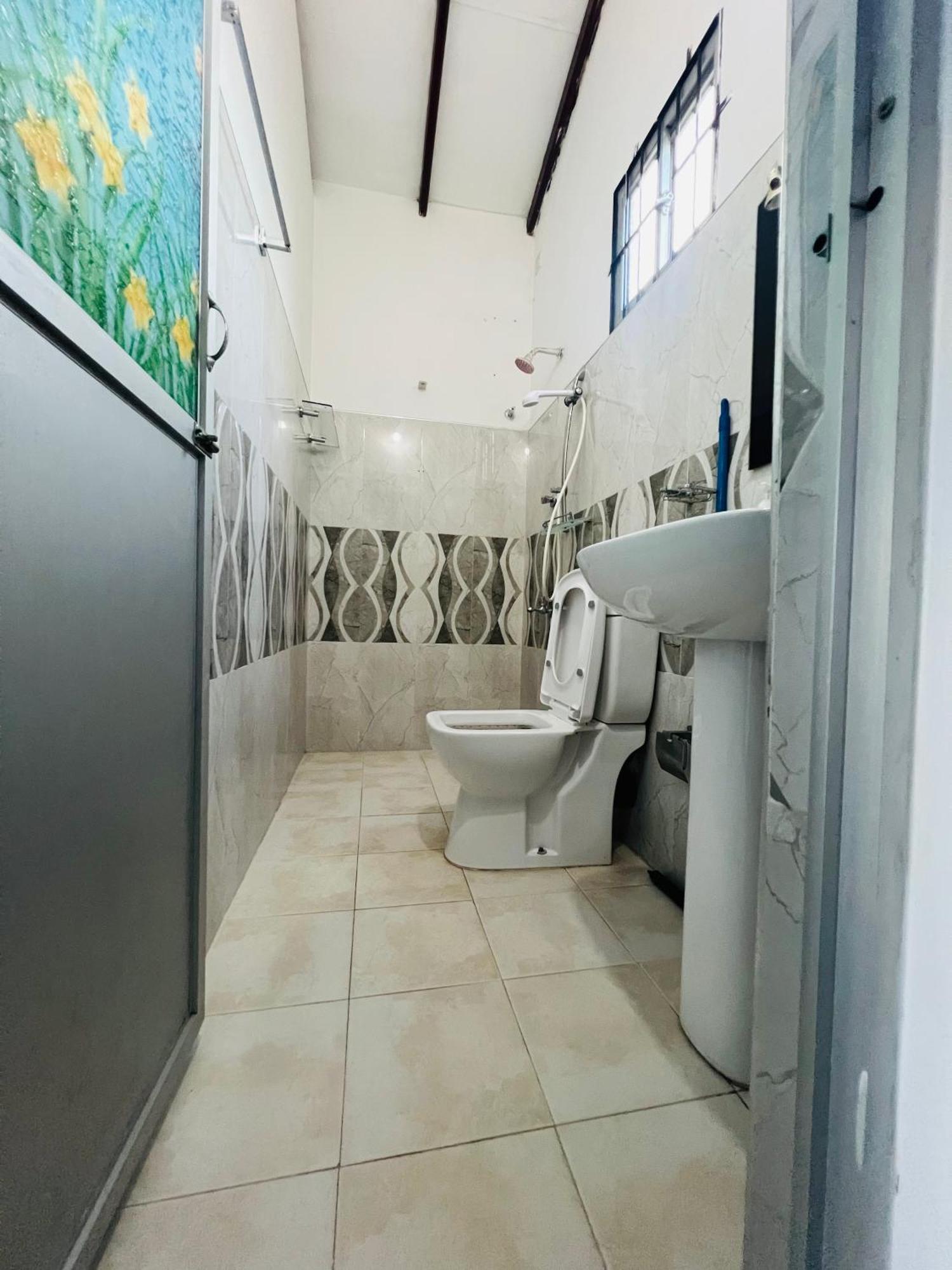 Honey Beach Hostel Negombo Exterior photo