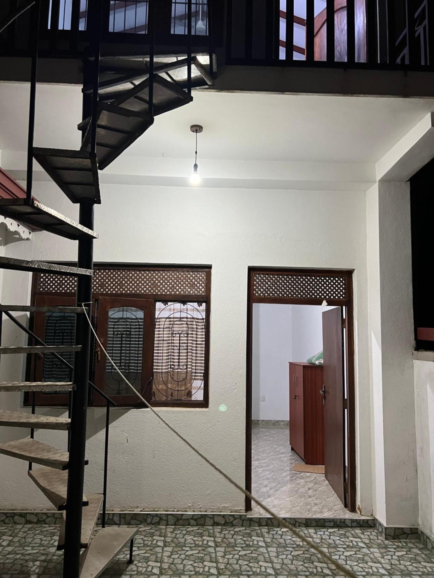 Honey Beach Hostel Negombo Exterior photo